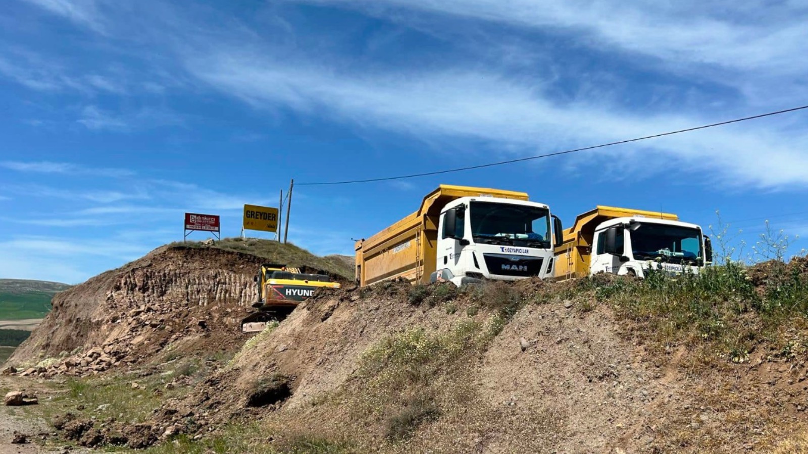 Ulaştırma Bakanı Uraloğlu, bitmeyen yolu bitmiş gibi gösterdi